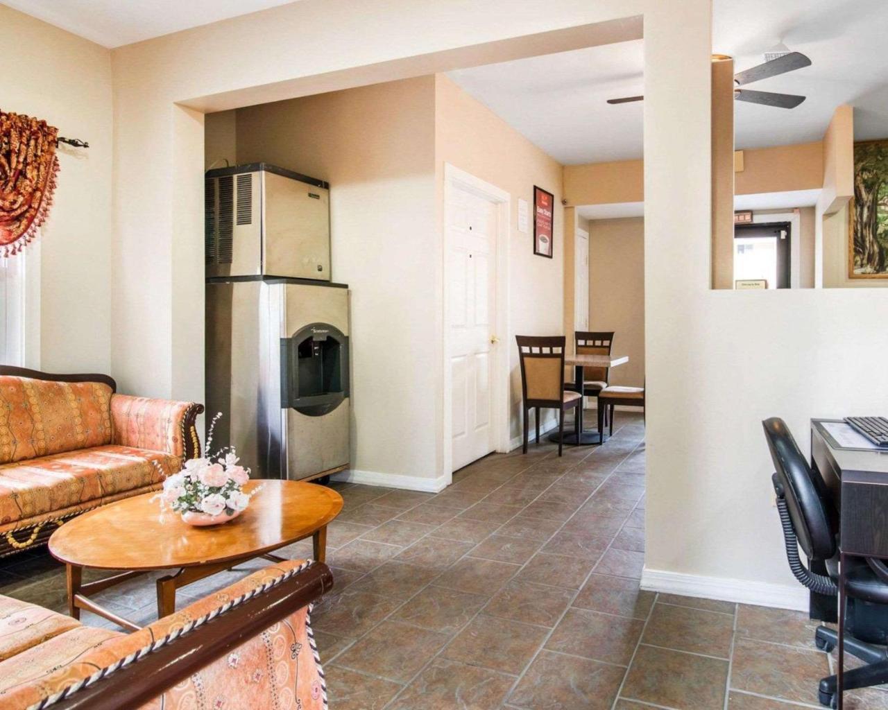 Econo Lodge New Paltz Ngoại thất bức ảnh